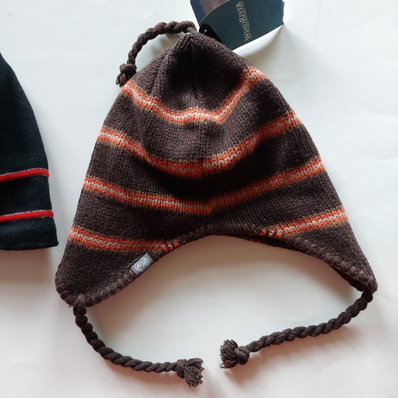 Brand New Bundle Of 2 Winter Toques Hats - Picture 4 of 5